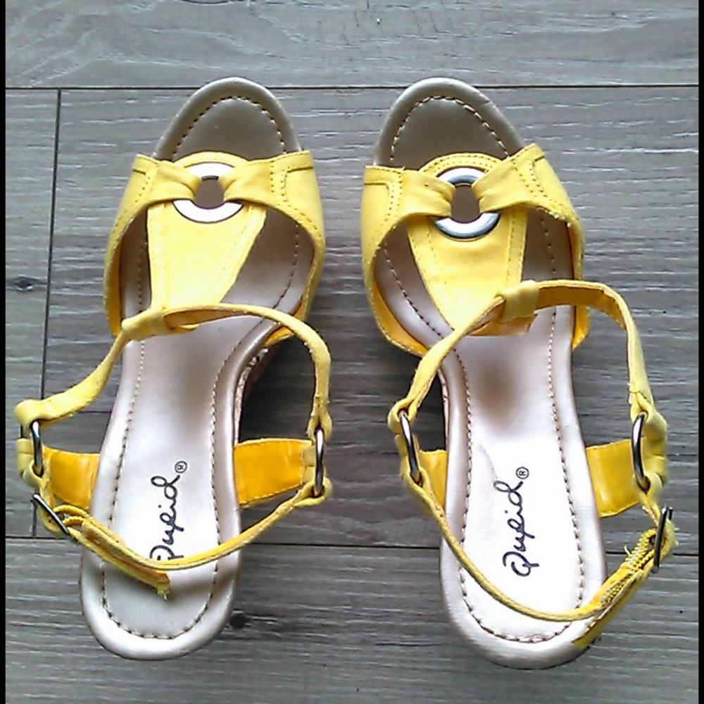 Qupid yellow wedge sandals